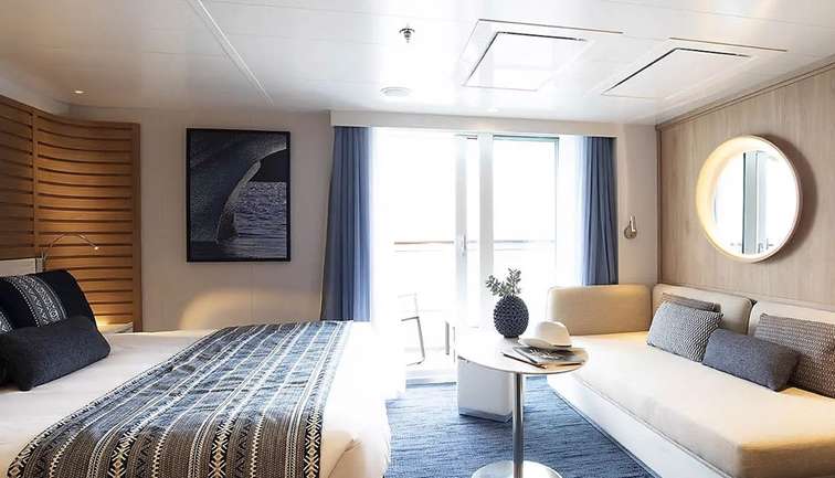 LE DUMONT D'URVILLE accommodation