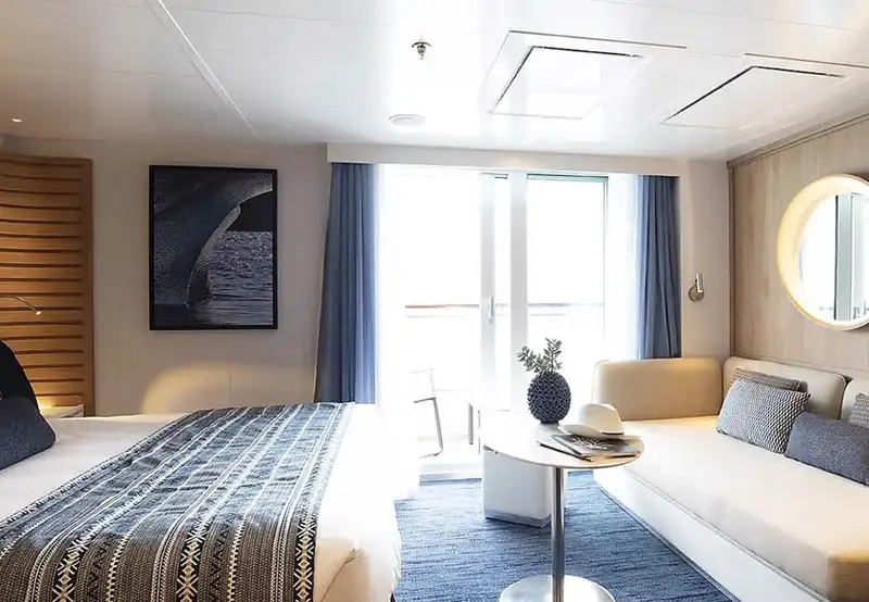 LE DUMONT D'URVILLE accommodation