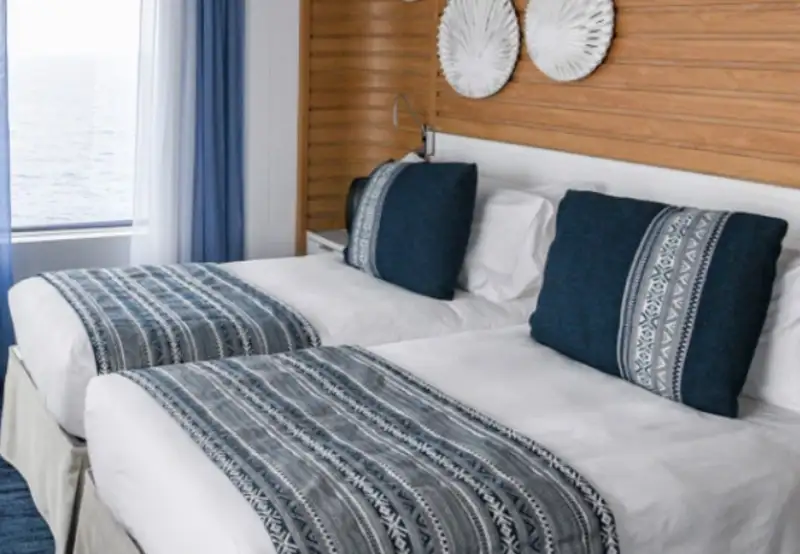 Room on Le Laperouse 