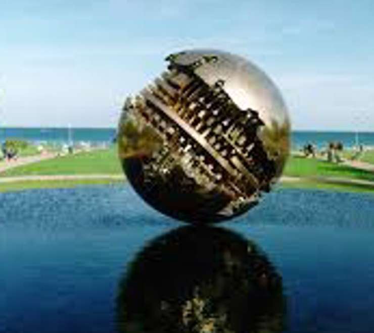 Sfera Grande di Pomodoro