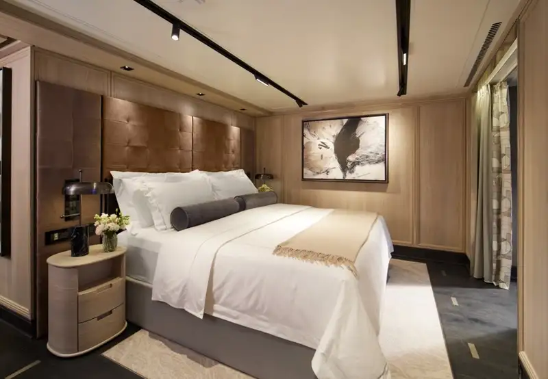 Signature Suite