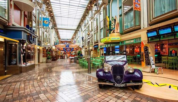 ADVENTURE OF THE SEAS Atrium