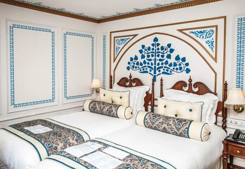 Signature Suite