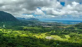 Image related to Nuʻuanu Pali Mountain 