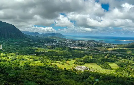 Image related to Nuʻuanu Pali Mountain 