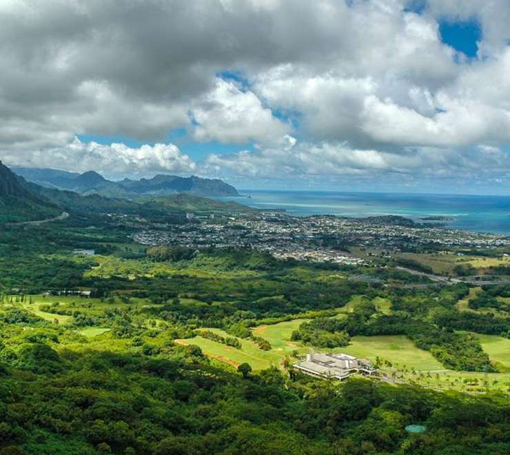 Nuʻuanu Pali Mountain 