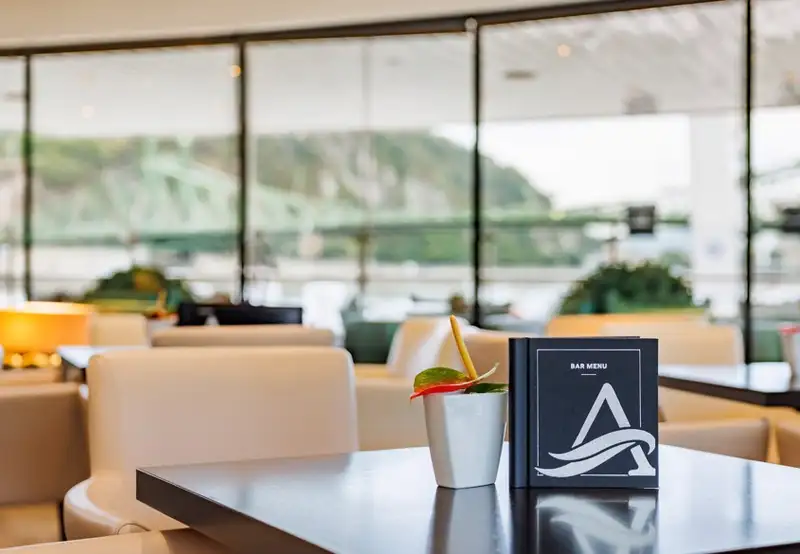 Panorama Lounge