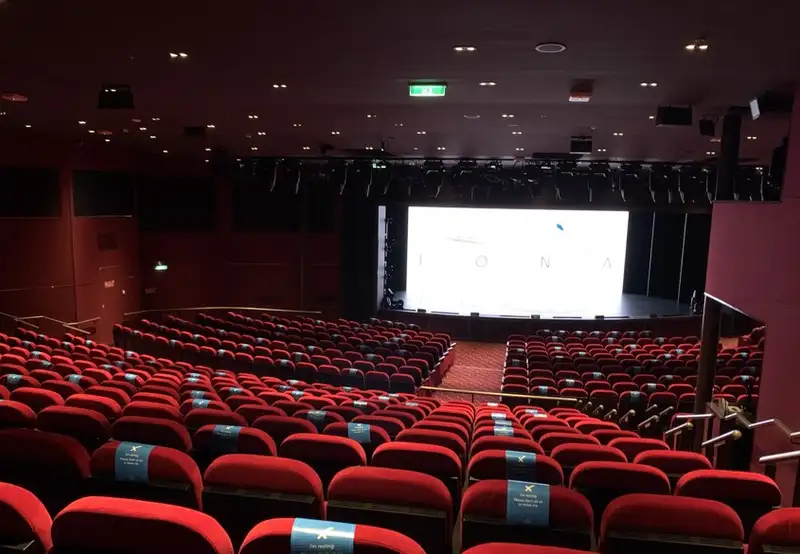 P&O Iona - Theatre