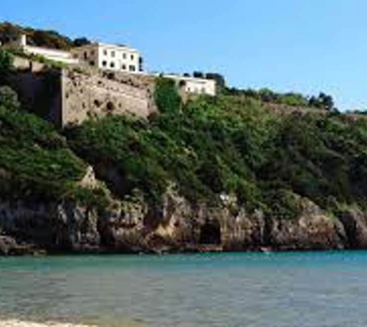 Relax on Serapo Beach