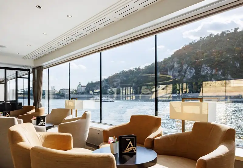 Panorama Lounge