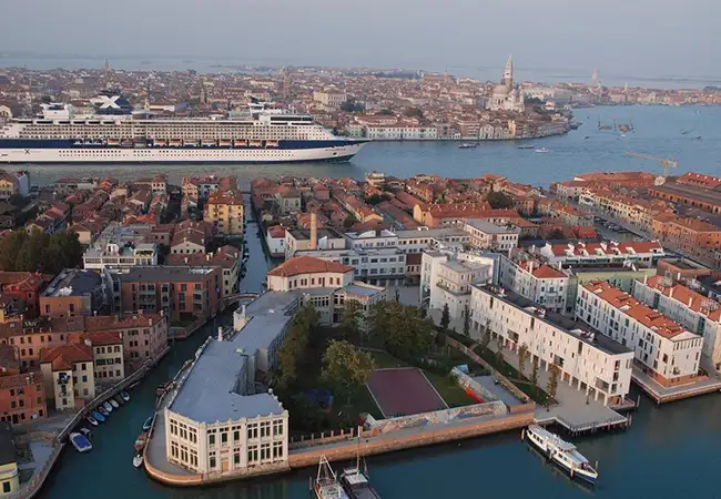 CELEBRITY CONSTELLATION