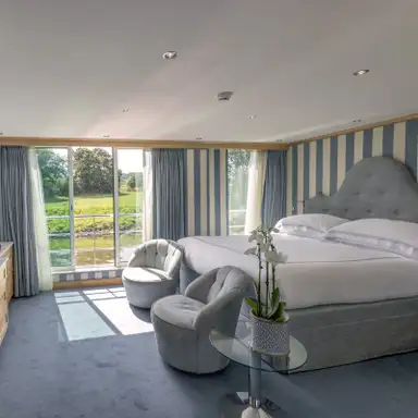 Image related to Suite