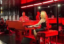 Duelling Pianos