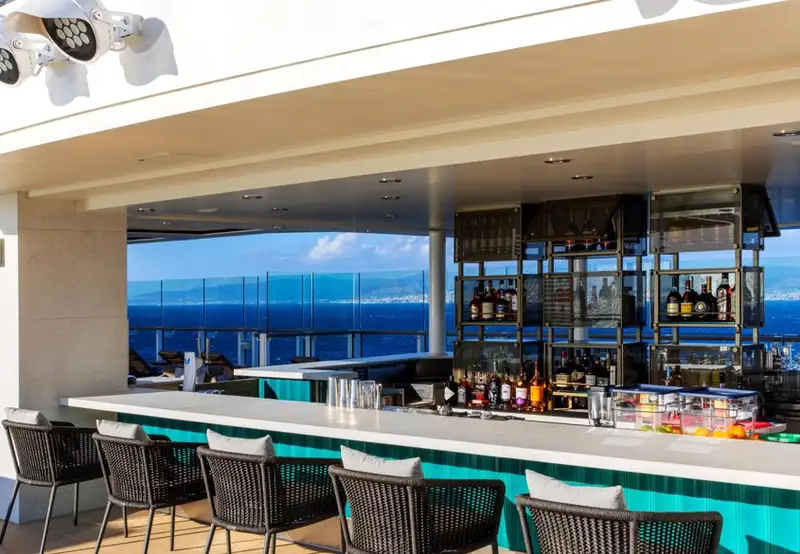 Pool Bar
