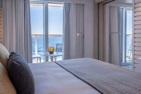 Image related to Deluxe Suite