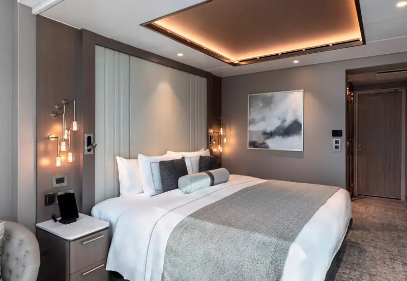 Signature Suite