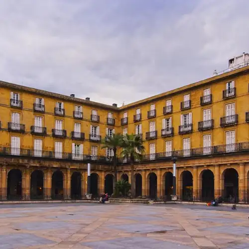 Image related to Plaza Nueva