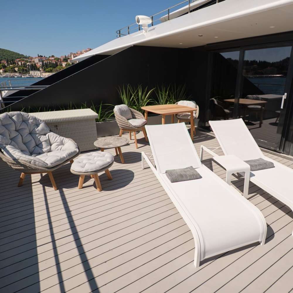 Yacht suite