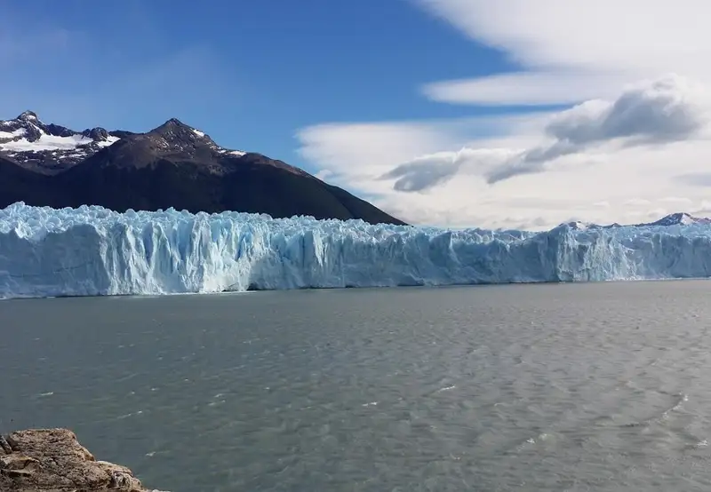 El Brujo Glacier - cruising