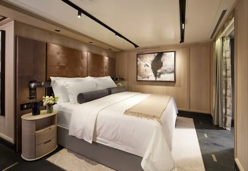 Signature Suite