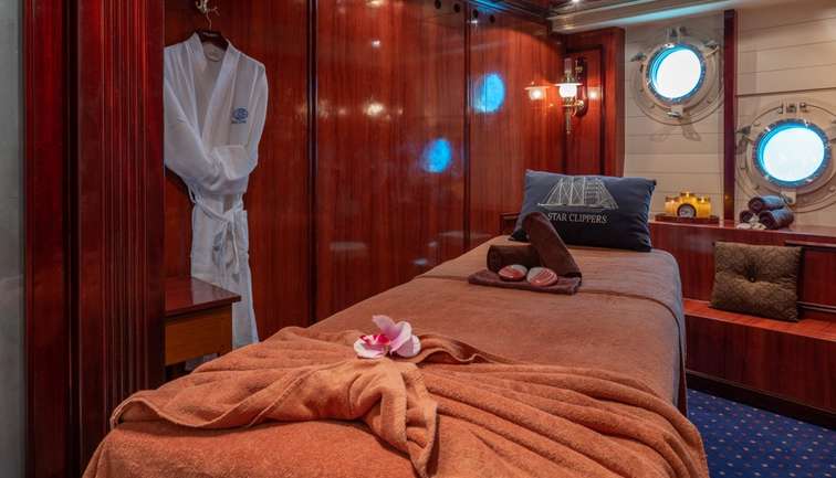 treatment room on royal clipper