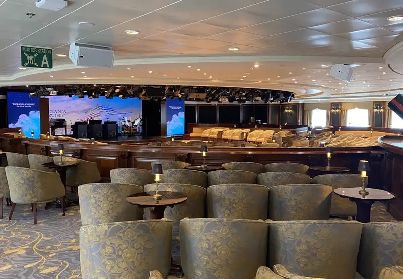 Oceania Sirena - Theatre